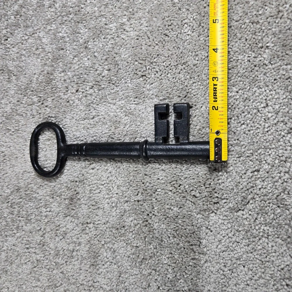 Skeleton Key Black Cast‎ Iron Decorative Wall Decor